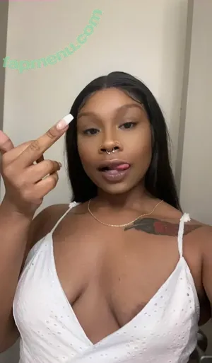 byedisgrace / $queenkay223 / bussywideopen / bydisgrace / reel nude photo #0003
