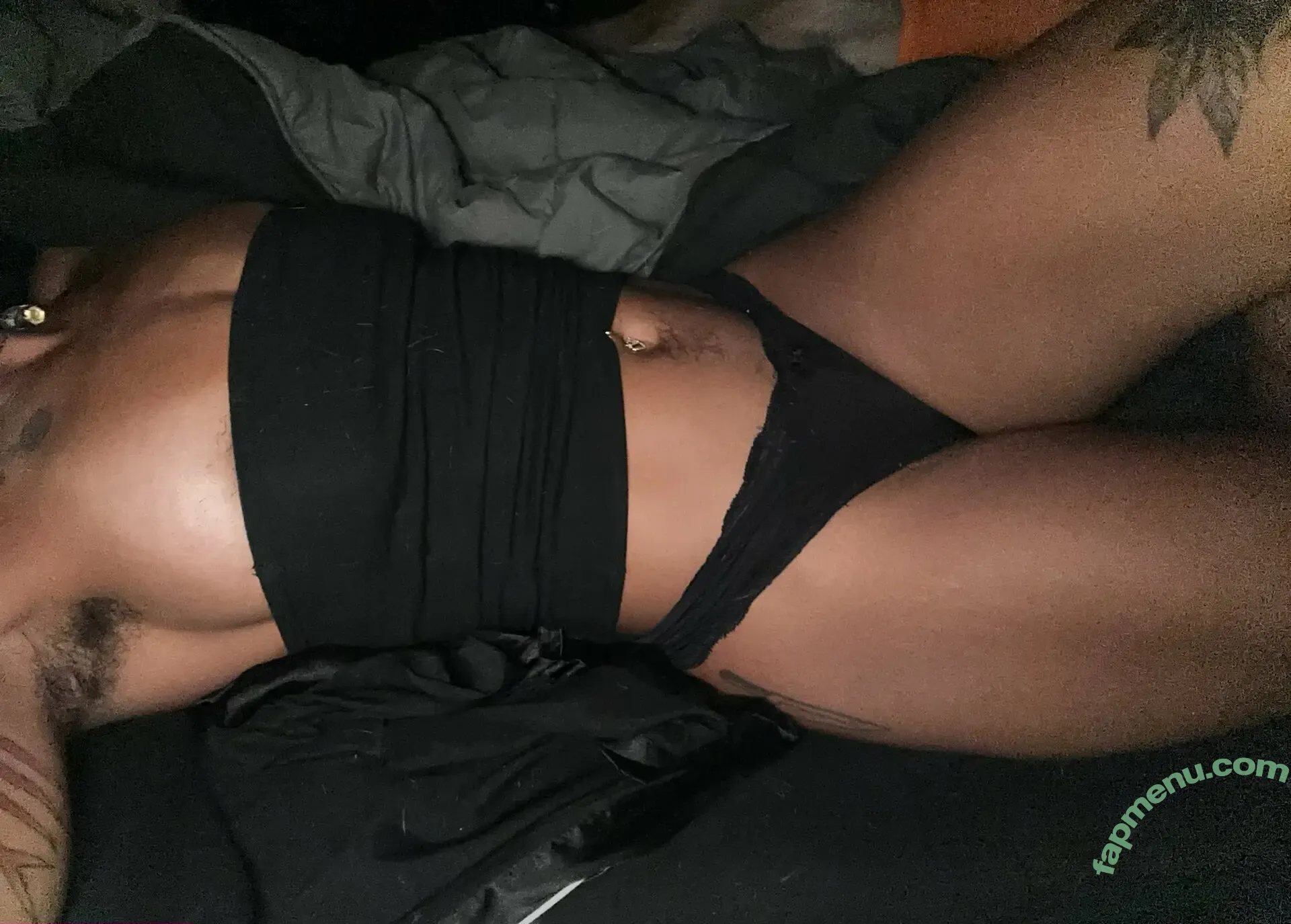 C00lghoul nude photo #0026 (theycallmeobsessed)
