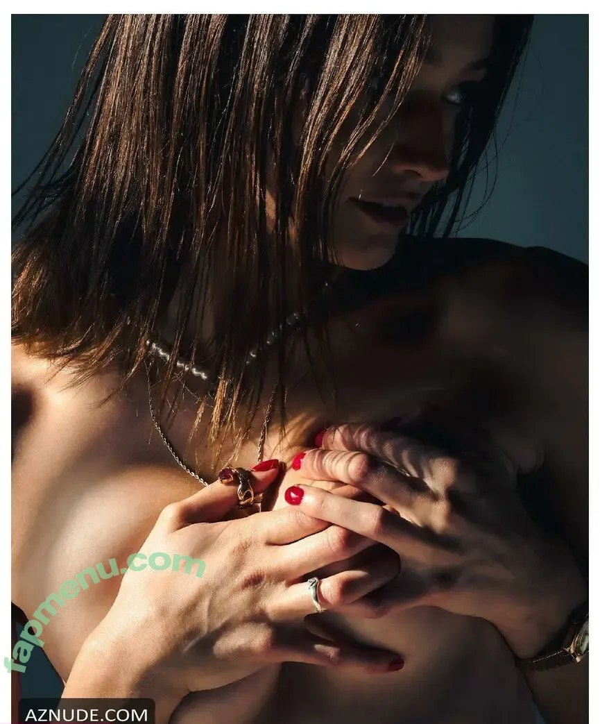 Caitlin Erinoneill nude photo #0003 (Caitlin Erinoneill)