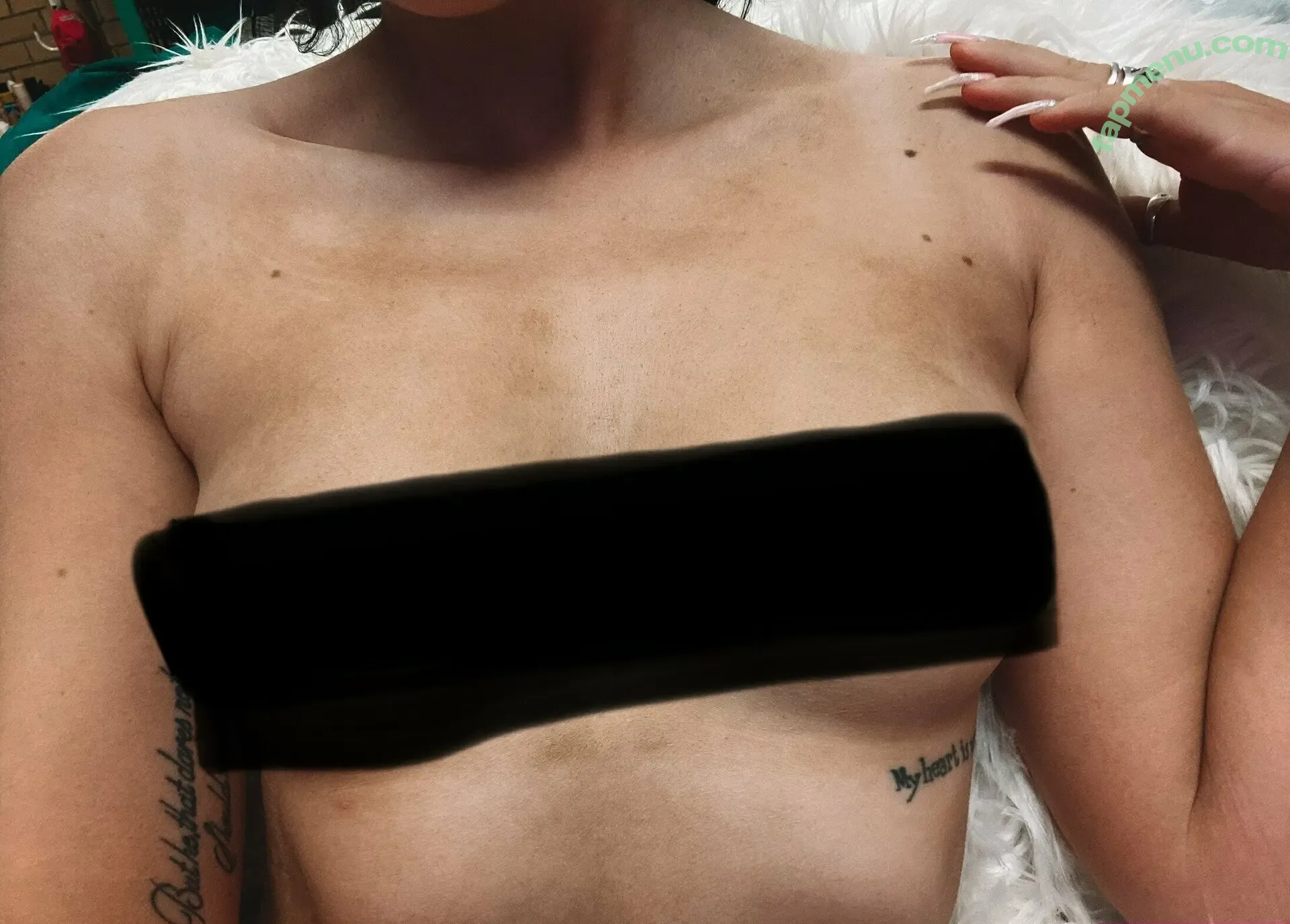Caitlin McConville nude photo #0006 (caitlinmcconville)