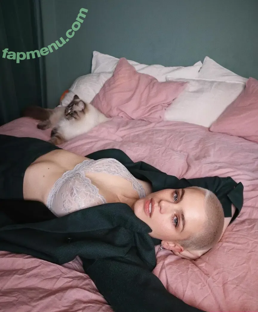 Cajsa Wessberg nude photo #0004 (cajsawessberg)