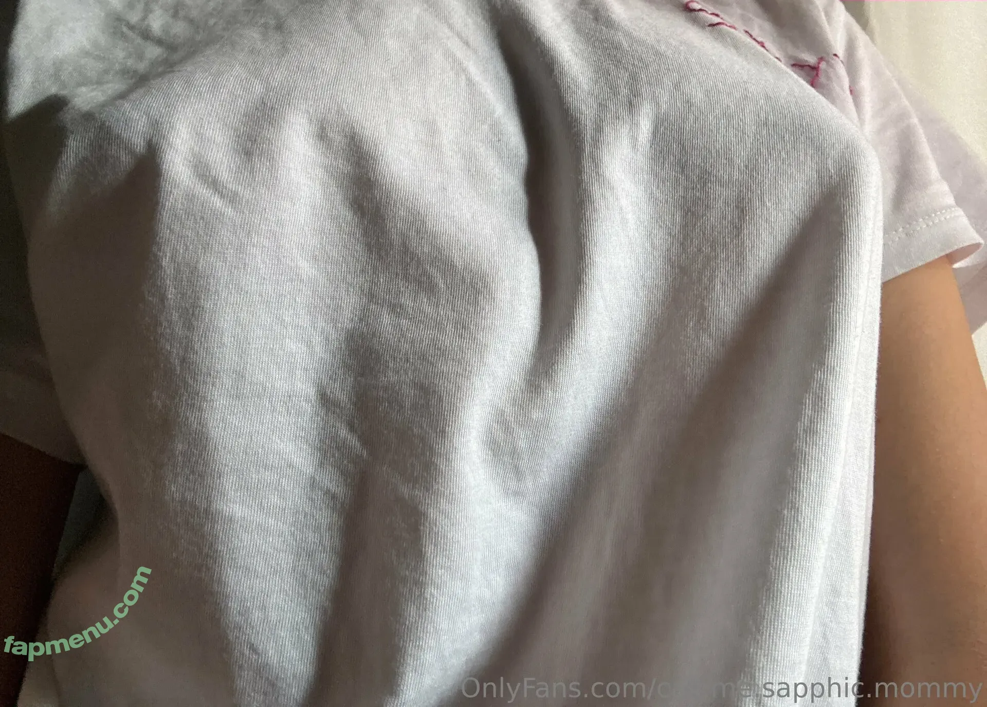 call.me.sapphic.mommy nude photo #0003 (lesbian_mommies)