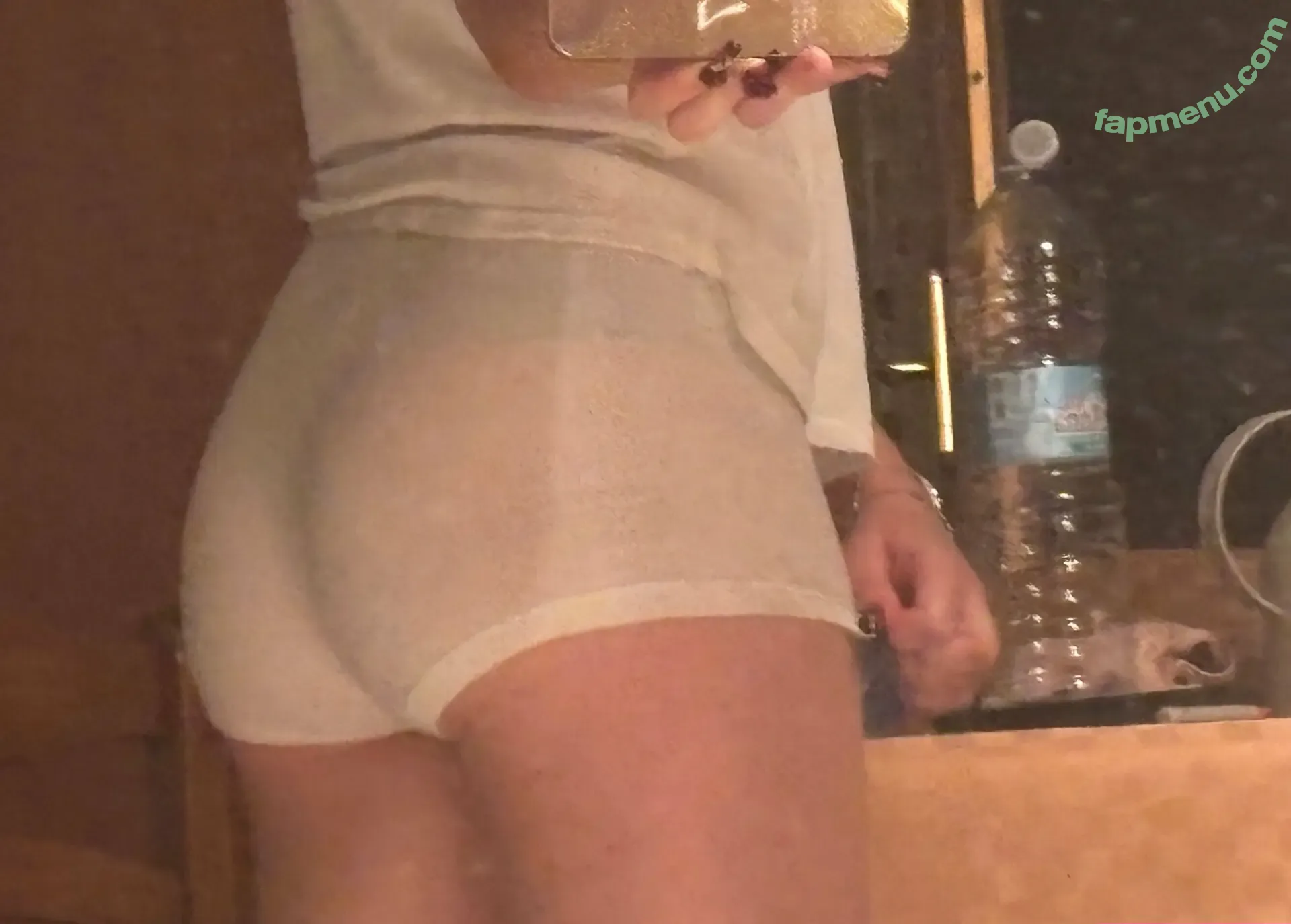 call.me.sapphic.mommy nude photo #0011 (lesbian_mommies)