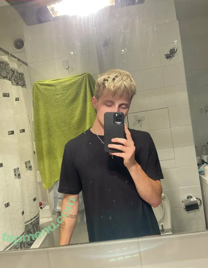 callmekarizma nude photo #0019 (callmekarizma)
