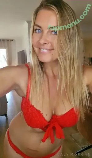 calymorgan / caly.morgan7 nude photo #0400