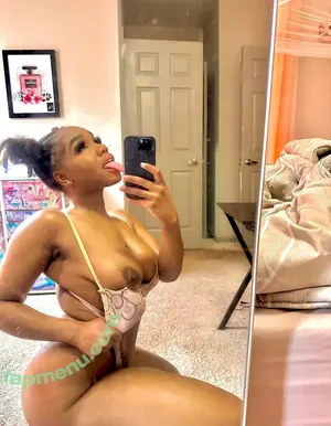  nude photo #0005