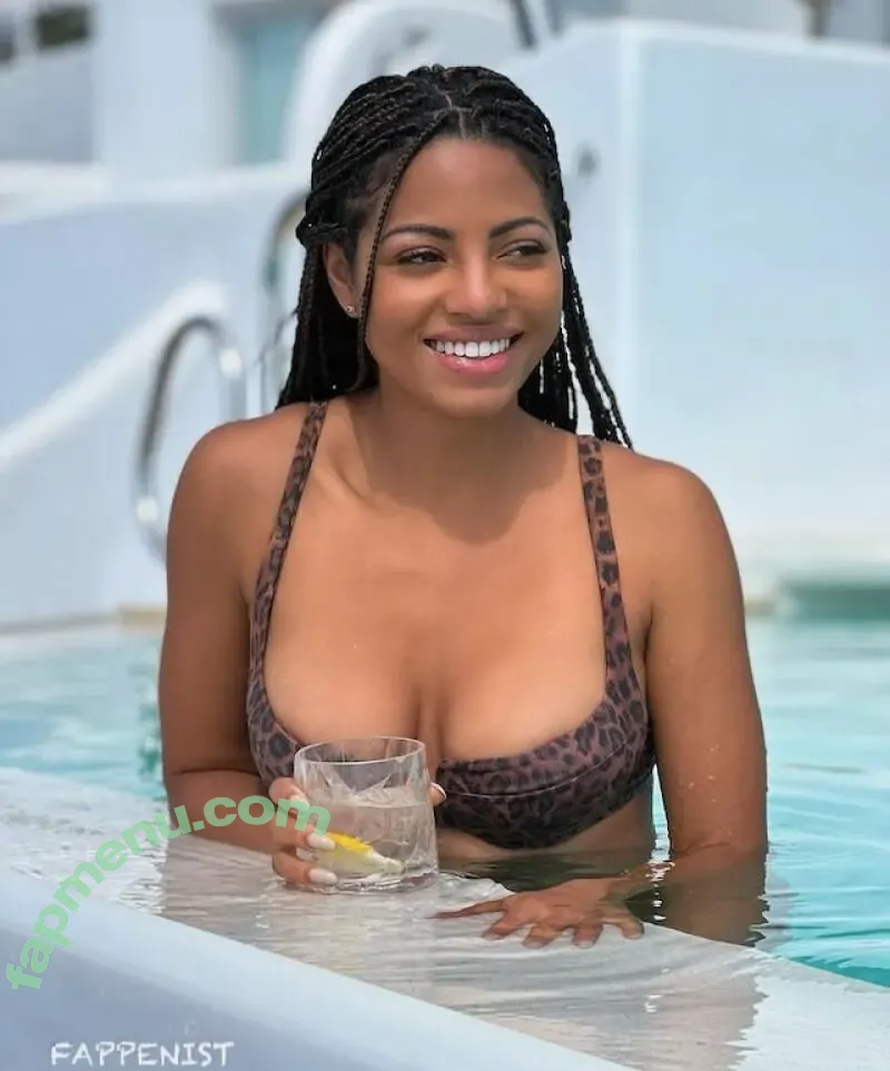 Camille Hyde nude photo #0156 (camillehyde)
