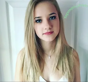 Camille Krzyston / camillekrzyston / milllyybabyy nude photo #0028