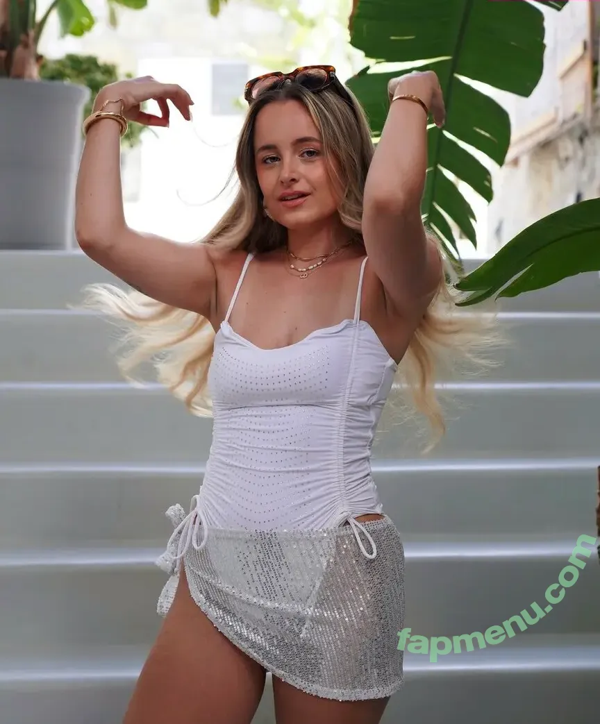 Camille LV nude photo #0128 (CamilleLvqu / camille_lvqu)