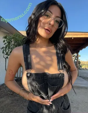  nude photo #0004