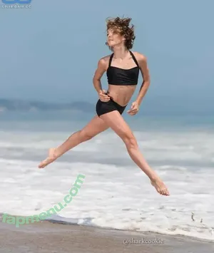Camren Bicondova / camrenwhy nude photo #0075