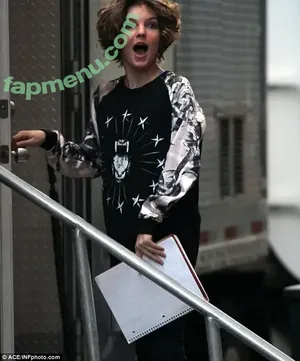 Camren Bicondova / camrenwhy nude photo #0078