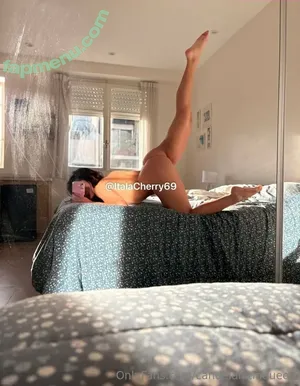  nude photo #0004
