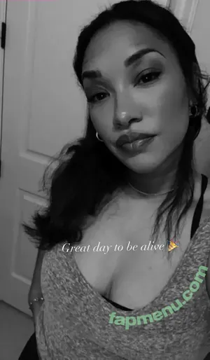 Candice Patton / candicepatton nude photo #0175