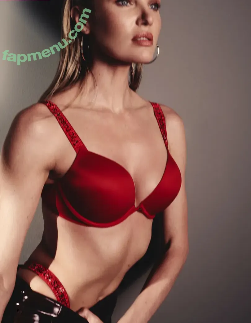Candice Swanepoel nude photo #0518 (candiceswanepoel)