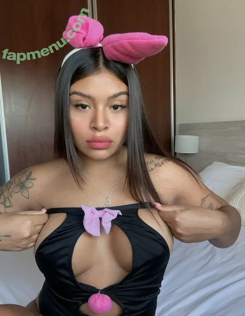 candyyfox nude photo #0025 (candyy.foxx)