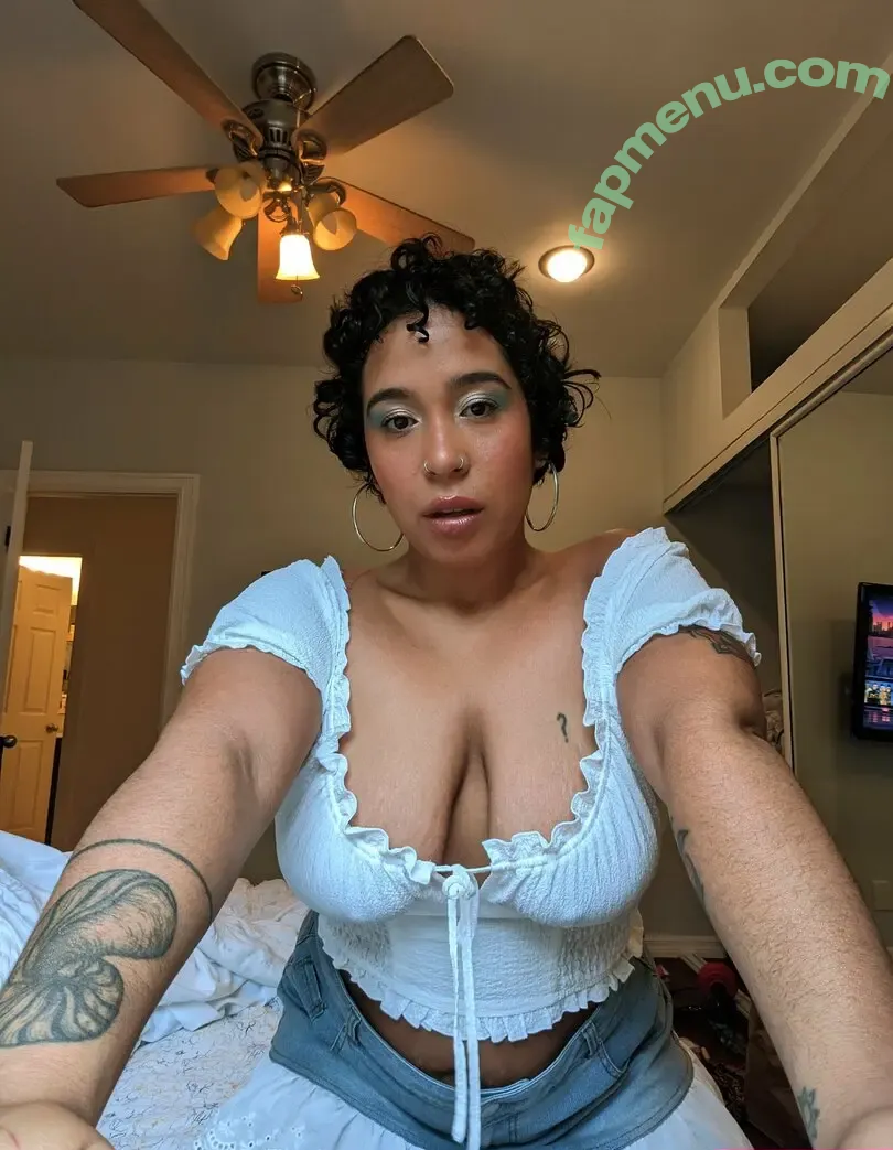 canelitaladelbarrio nude photo #0024 (canelitaladelbarrio)