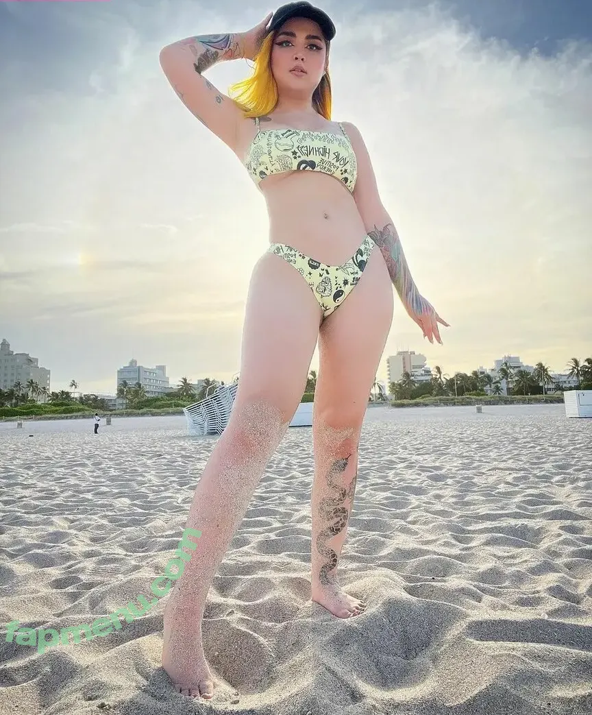 Caprimint nude photo #0004 (Caprimint)