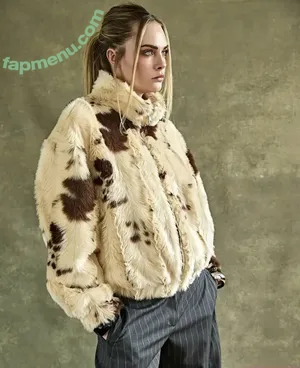 Cara Delevingne / caradelevingne nude photo #2827