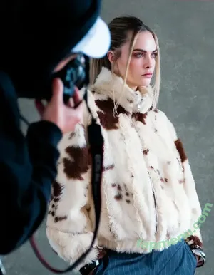 Cara Delevingne / caradelevingne nude photo #2832