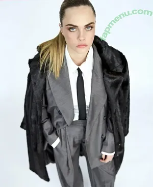 Cara Delevingne / caradelevingne nude photo #2836
