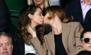 Cara Delevingne / caradelevingne nude photo #2839