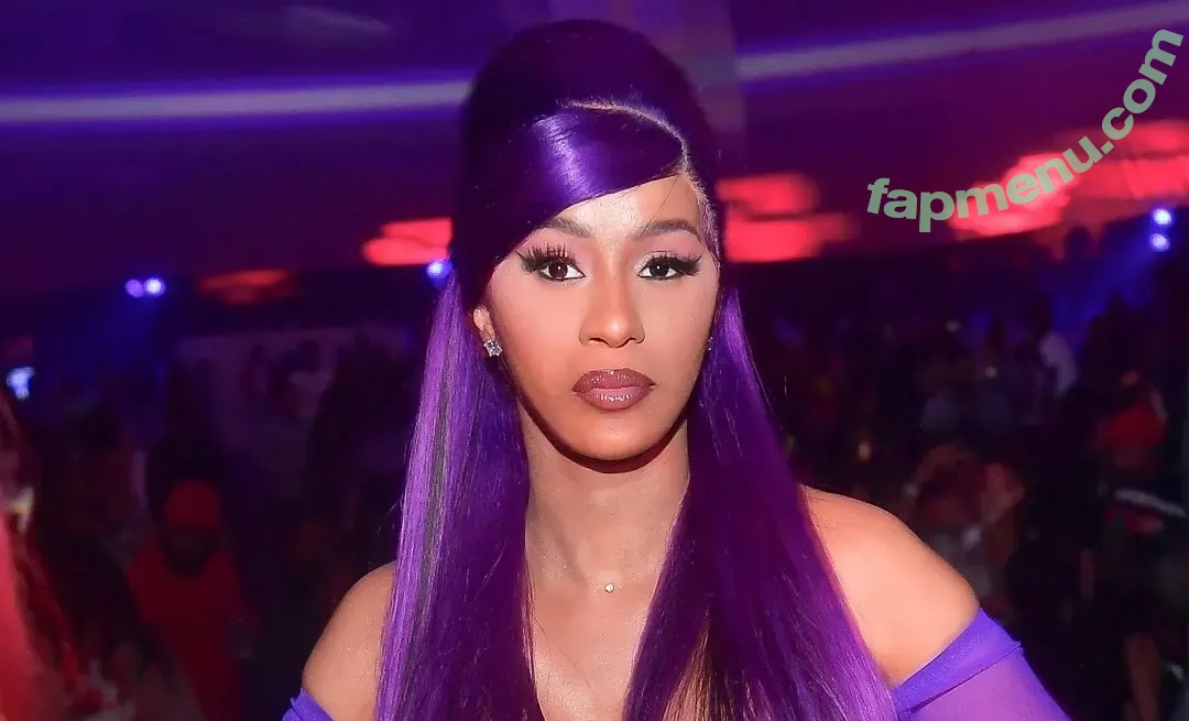 Cardi B nude photo #1058 (iamcardib)