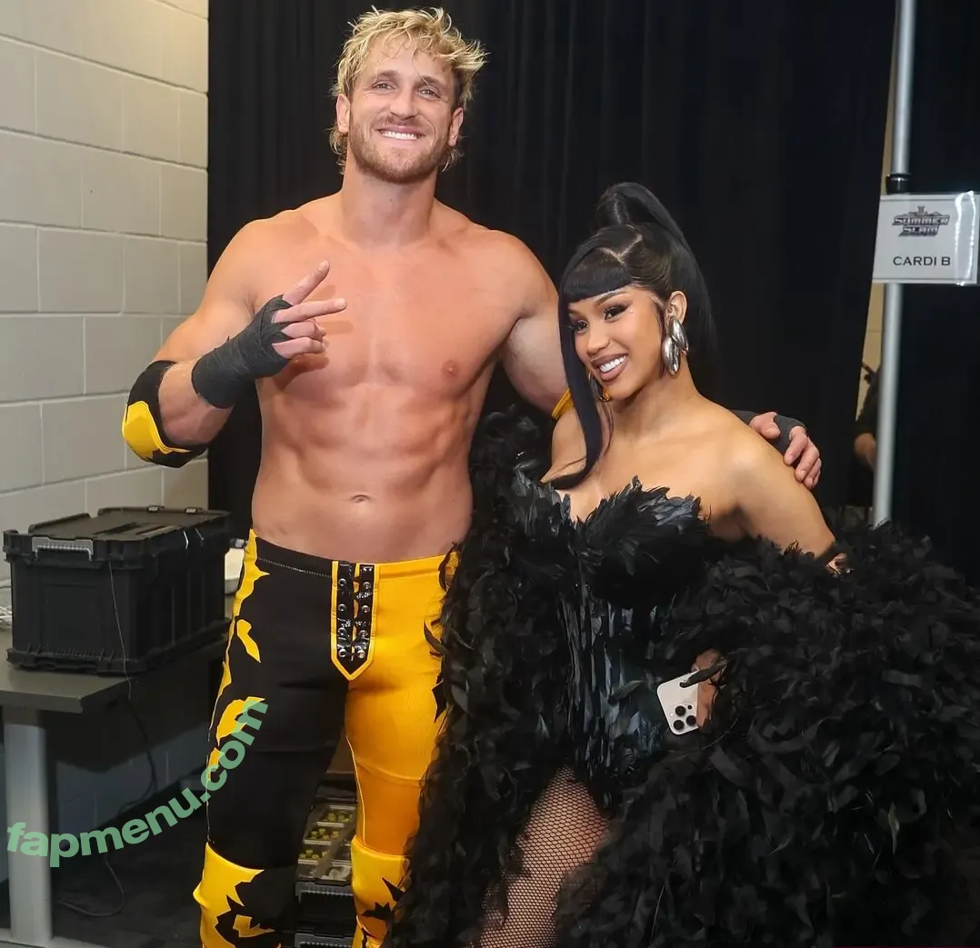 Cardi B nude photo #1141 (iamcardib)