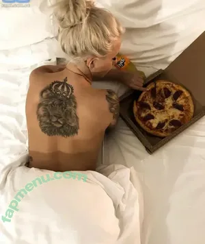  nude photo #0001