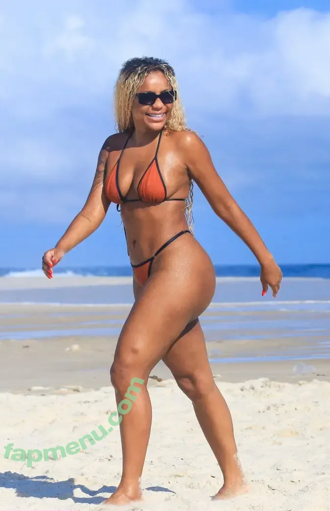Cariúcha nude photo #0151 (cariuchaoficial)