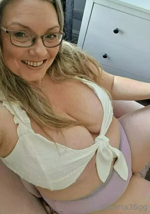 carla36gg / carla.anngg nude photo #1511