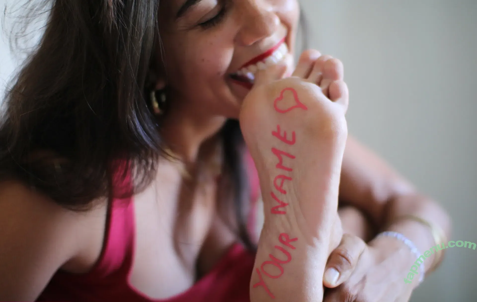 carlasfeetfrenchgirl nude photo #0059 (lipsbycarla)