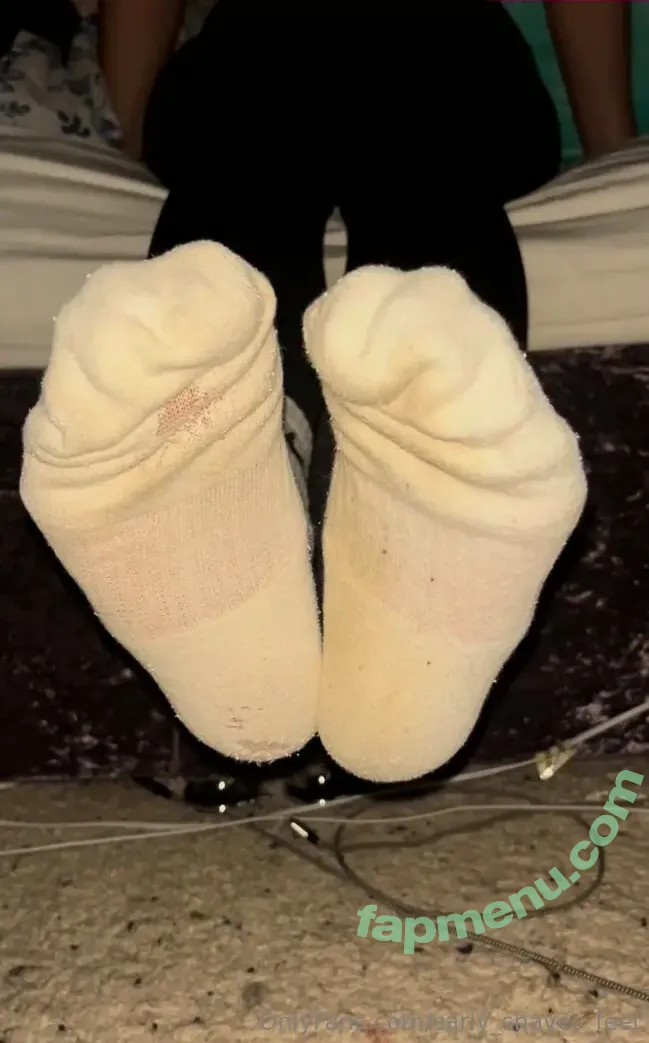 carly_shayes_feet nude photo #0010 (carly_shayes_feet)