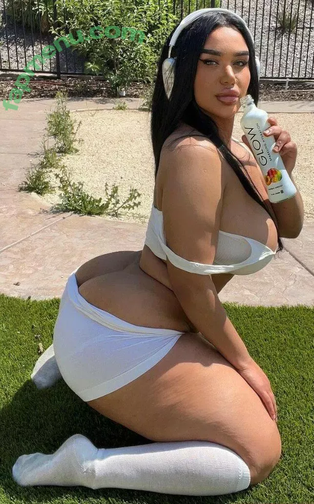 Carmela Habibi nude photo #0009 (carmelahabibi / carmellaxo / littlemisslibrarian)