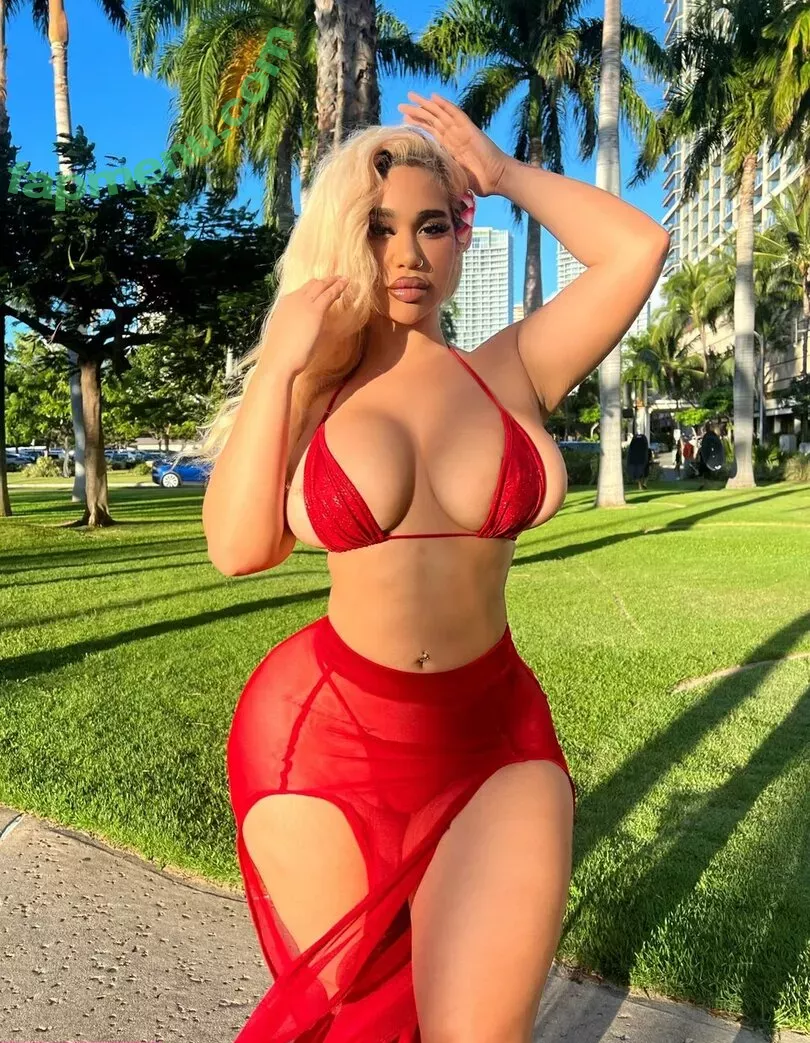 Carmela Habibi nude photo #0014 (carmelahabibi / carmellaxo / littlemisslibrarian)