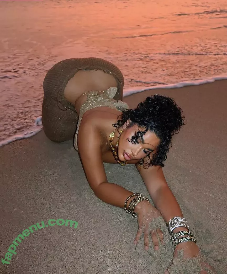 Carmela Habibi nude photo #0034 (carmelahabibi / carmellaxo / littlemisslibrarian)