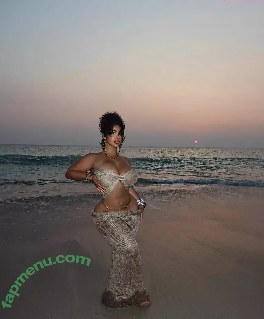 Carmela Habibi nude photo #0036 (carmelahabibi / carmellaxo / littlemisslibrarian)