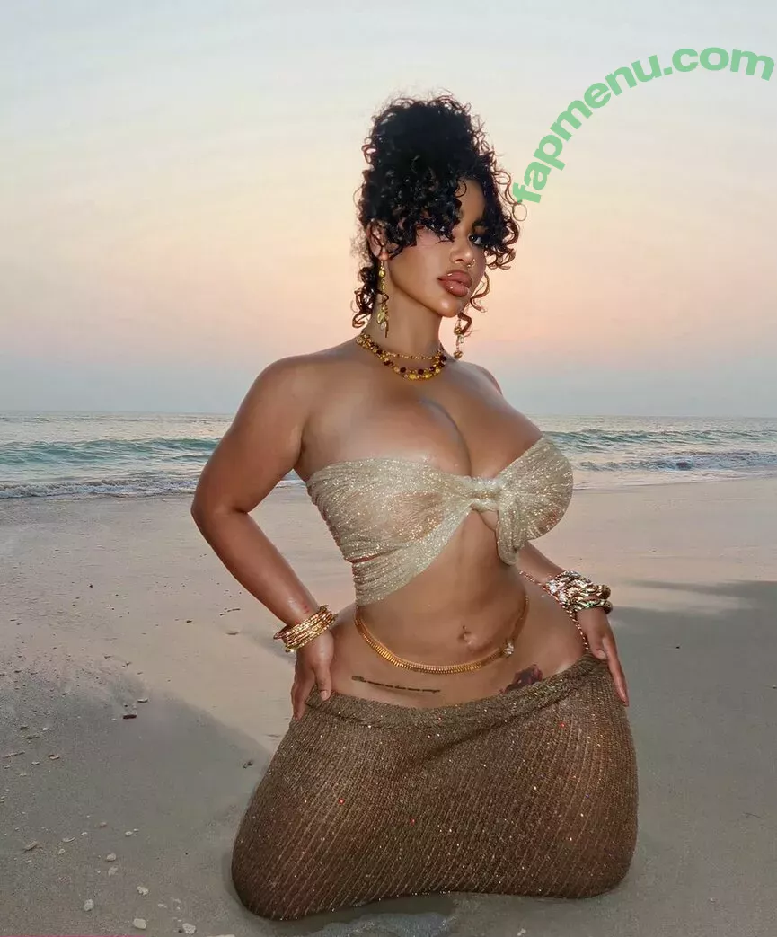 Carmela Habibi nude photo #0038 (carmelahabibi / carmellaxo / littlemisslibrarian)