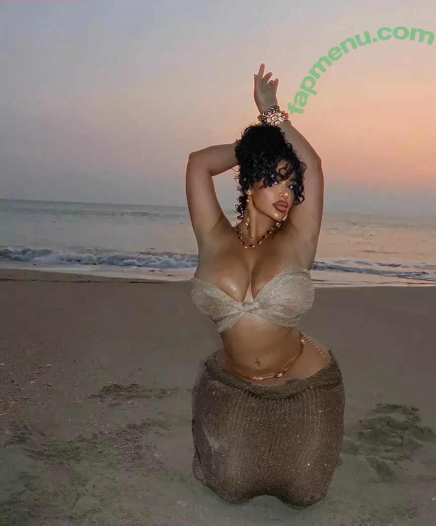 Carmela Habibi nude photo #0042 (carmelahabibi / carmellaxo / littlemisslibrarian)