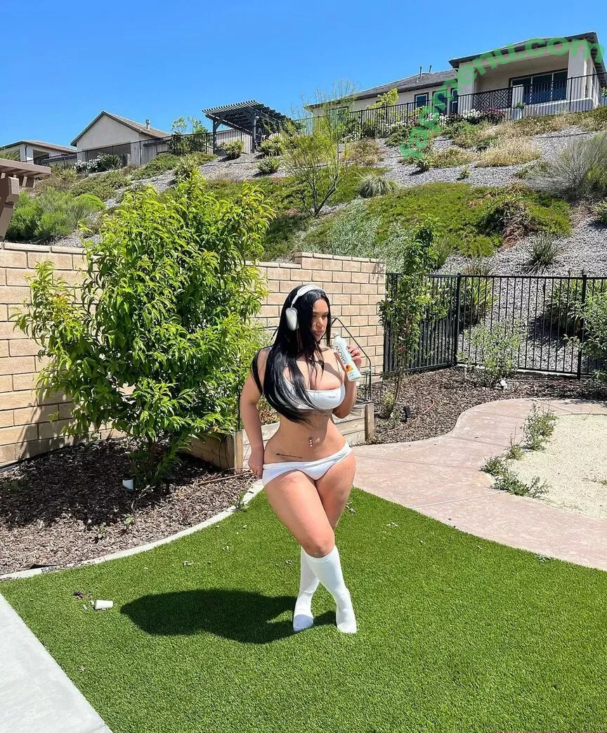 Carmela Habibi nude photo #0056 (carmelahabibi / carmellaxo / littlemisslibrarian)