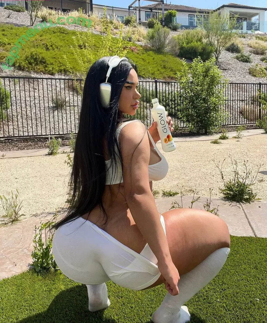 Carmela Habibi nude photo #0057 (carmelahabibi / carmellaxo / littlemisslibrarian)