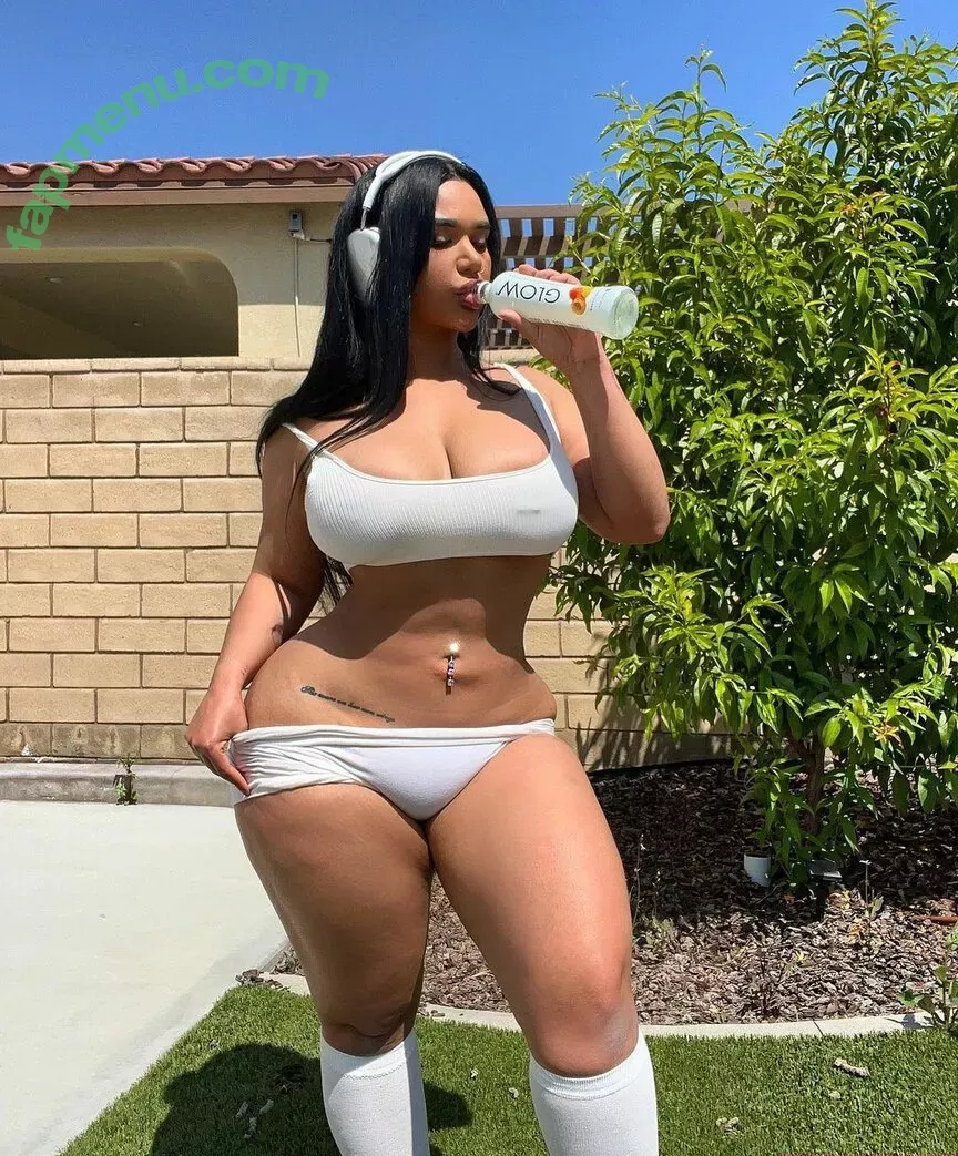 Carmela Habibi nude photo #0063 (carmelahabibi / carmellaxo / littlemisslibrarian)