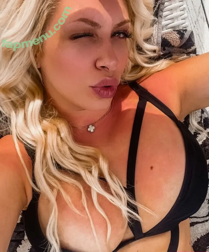 Carmen Caniglia nude photo #0006 (dr.carmencaniglia)