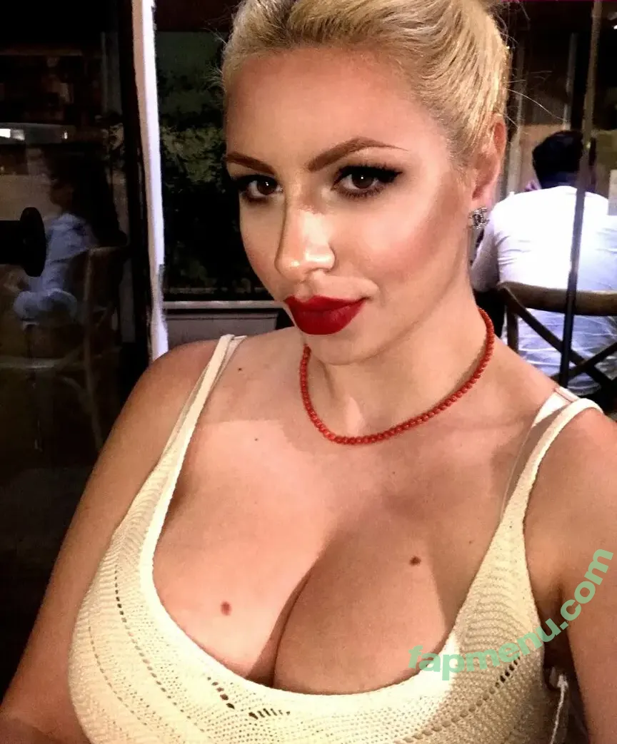 Carmen Caniglia nude photo #0010 (dr.carmencaniglia)