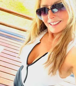 Carol Vorderman / carolvorders nude photo #0981