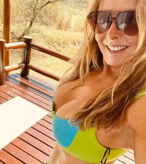 Carol Vorderman / carolvorders nude photo #0984