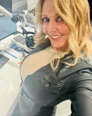 Carol Vorderman / carolvorders nude photo #1041