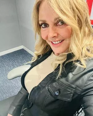 Carol Vorderman / carolvorders nude photo #1042