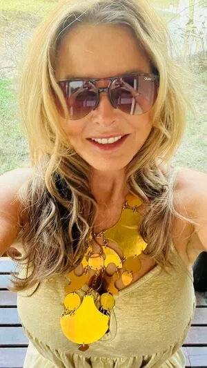 Carol Vorderman / carolvorders nude photo #1058