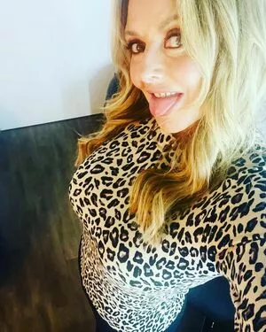 Carol Vorderman / carolvorders nude photo #1230